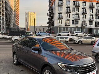 2021 Volkswagen Polo VI, серый, 1950000 рублей, вид 3