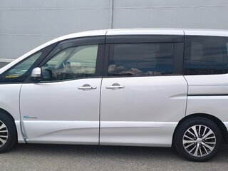 2014 Nissan Serena IV (C26), серый, 1340000 рублей, вид 3