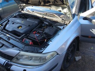 2001 Renault Laguna II, серебристый, 150000 рублей, вид 3