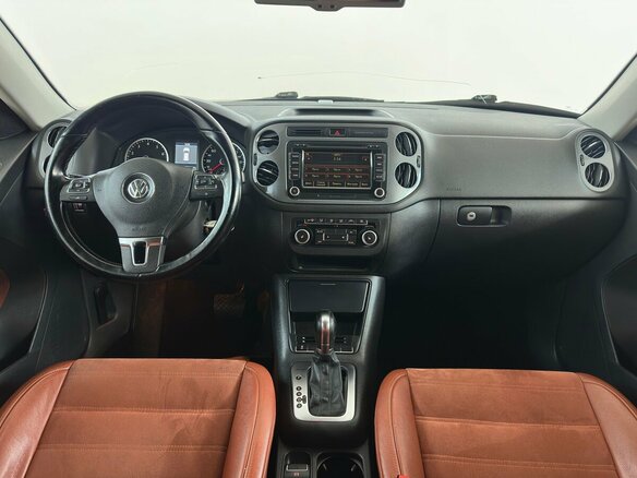 2011 Volkswagen Tiguan I Рестайлинг, белый, 1165000 рублей - вид 4
