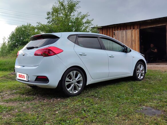 2013 Kia Ceed II, белый, 990000 рублей - вид 5