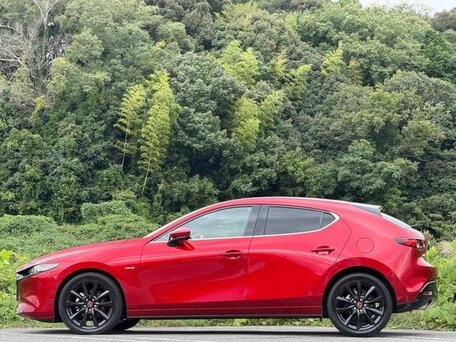2023 Mazda 3 IV (BP), красный, 1420000 рублей, вид 4
