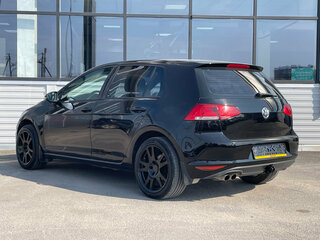 2013 Volkswagen Golf VII, чёрный, 698000 рублей, вид 3