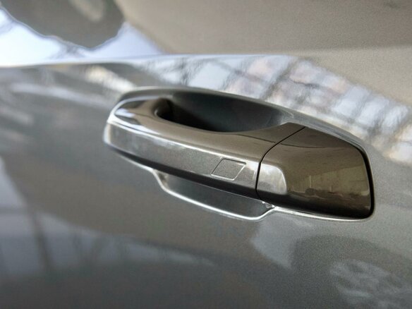 2026 Geely Cityray, серый, 2954990 рублей - вид 11