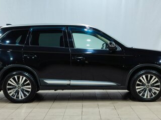 2018 Mitsubishi Outlander III Рестайлинг 3, чёрный, 1950000 рублей, вид 3