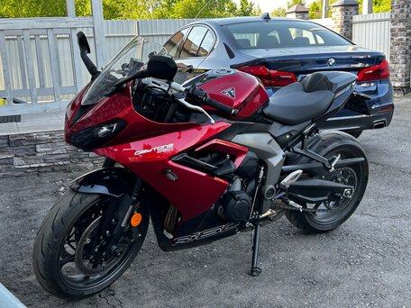 2024 Triumph Daytona 660, красный, 870000 рублей, вид 3