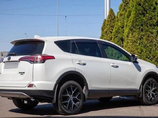 2019 Toyota RAV4 IV (XA40) Рестайлинг, белый, 2300000 рублей, вид 4