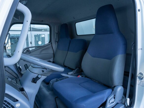 2013 Fuso (Mitsubishi) Canter, белый, 7950000 рублей - вид 7