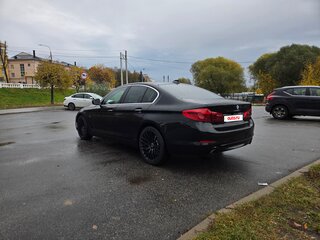 2017 BMW 5 серии 520d xDrive VII (G30/G31/G38), чёрный, 3100000 рублей, вид 3