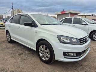 2018 Volkswagen Polo V Рестайлинг, белый, 490000 рублей, вид 4