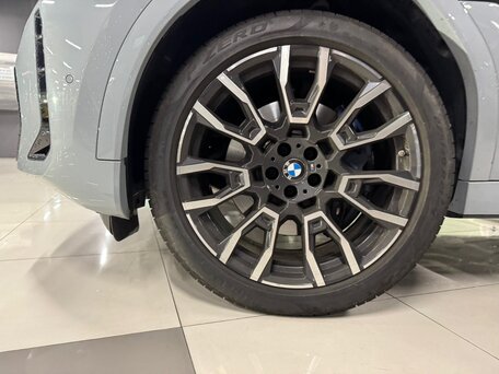 2026 BMW X6 30d III (G06) Рестайлинг, серый, 13690000 рублей, вид 4