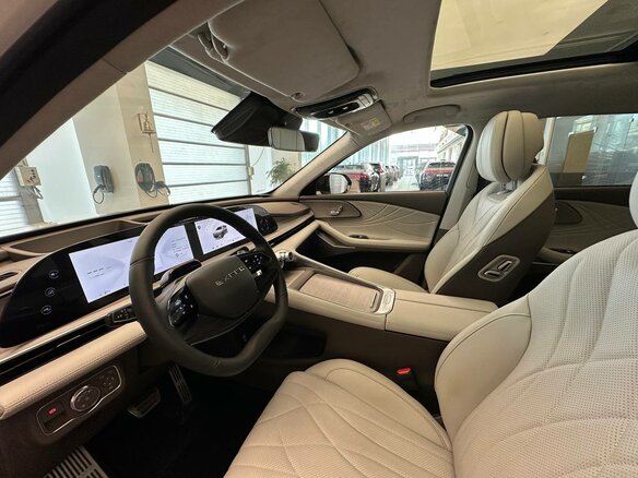 2025 Exeed RX, белый, 5290000 рублей - вид 9