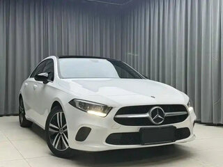 2022 Mercedes-Benz A-Класс 180 IV (W177) Рестайлинг, белый, 1500606 рублей, вид 1