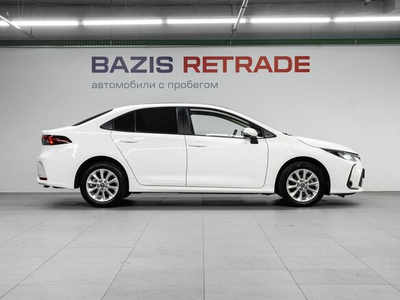 2021 Toyota Corolla XII (E210), белый, 1925000 рублей - вид 3