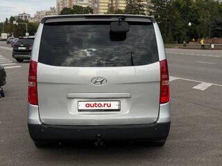 2008 Hyundai Grand Starex I, серебристый, 950000 рублей, вид 3