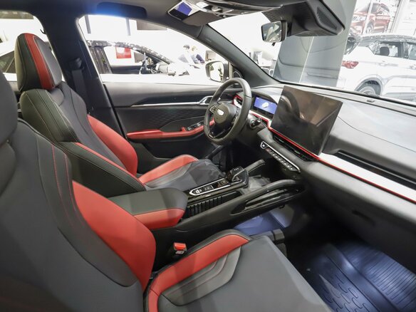 2026 Geely Coolray I Рестайлинг 2, белый, 2965000 рублей - вид 18