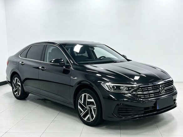 2023 Volkswagen Sagitar III Рестайлинг, чёрный - вид 2