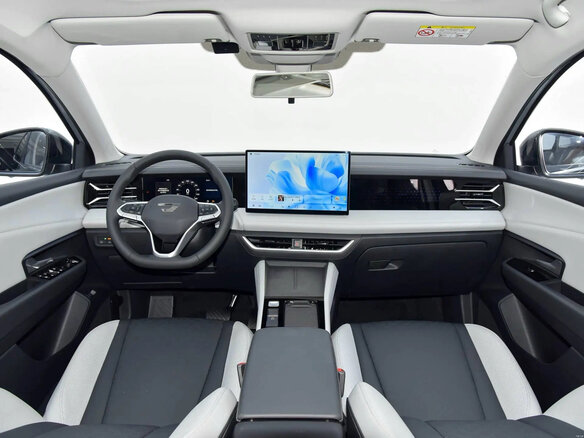 2026 Jetta VS8, серый, 2390000 рублей - вид 4