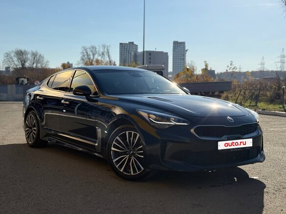 2018 Kia Stinger I, чёрный, 2000000 рублей - вид 3