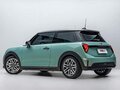 2025 Mini Hatch C IV (F65/F66/J01), зелёный, 3520000 рублей - вид 4