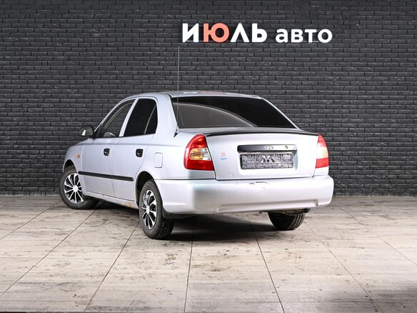 2004 Hyundai Accent II Рестайлинг, серебристый, 230000 рублей - вид 6