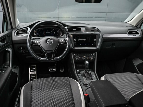 2019 Volkswagen Tiguan II, белый, 2594000 рублей - вид 5