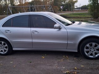2006 Mercedes-Benz E-Класс 280 III (W211, S211) Рестайлинг, серебристый, 850000 рублей, вид 4