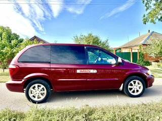 2001 Dodge Caravan 3-speed IV, красный, 465000 рублей, вид 4