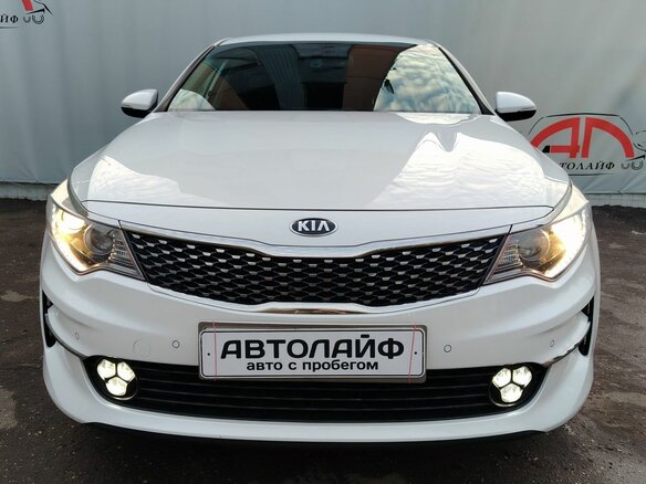 2018 Kia Optima IV Рестайлинг, белый, 1999000 рублей - вид 3