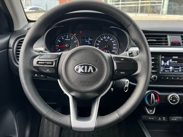2018 Kia Rio IV, серый, 1260000 рублей - вид 7