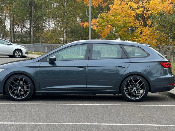 2018 SEAT Leon III Рестайлинг, серый, 1200000 рублей - вид 5