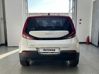 2021 Kia Soul III, белый, 1670000 рублей, вид 5