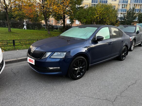 2017 Skoda Octavia III (A7) Рестайлинг, синий, 2200000 рублей