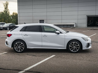 2021 Audi A3 Sportback 35 TFSI IV (8Y), белый, 2798000 рублей, вид 4