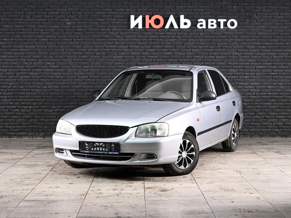 2004 Hyundai Accent II Рестайлинг, серебристый, 230000 рублей