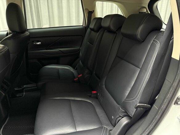 2019 Mitsubishi Outlander III Рестайлинг 3, белый - вид 33