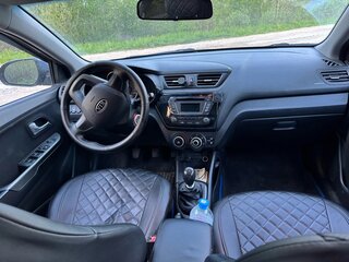 2012 Kia Rio 5-speed III, голубой, 600000 рублей, вид 4