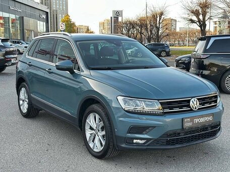 2020 Volkswagen Tiguan II, зелёный, 2847000 рублей, вид 3