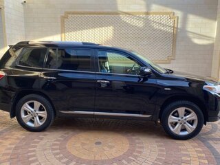 2011 Toyota Highlander II (XU40) Рестайлинг, чёрный, 1900000 рублей, вид 4