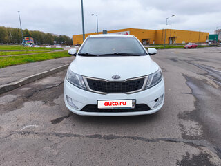 2012 Kia Rio 5-speed III, белый, 900000 рублей, вид 4