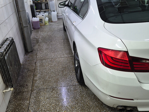 2011 BMW 5 серии 523i VI (F10/F11/F07), белый, 1900000 рублей - вид 4