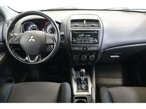 2018 Mitsubishi ASX I Рестайлинг 2, белый, 1496000 рублей - вид 7