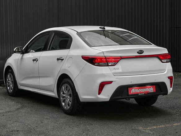 2017 Kia Rio IV, белый, 1160000 рублей - вид 6