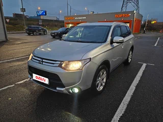 2014 Mitsubishi Outlander III Рестайлинг, серебристый, 990000 рублей, вид 1