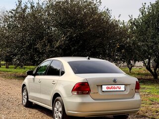 2011 Volkswagen Polo V, серебристый, 670000 рублей, вид 4