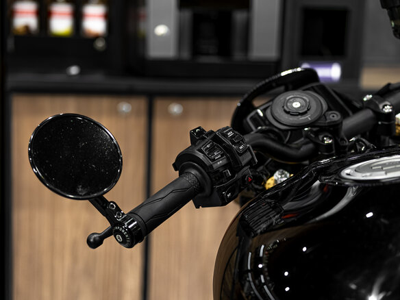 2022 Yamaha XSR900, чёрный, 1050000 рублей - вид 6