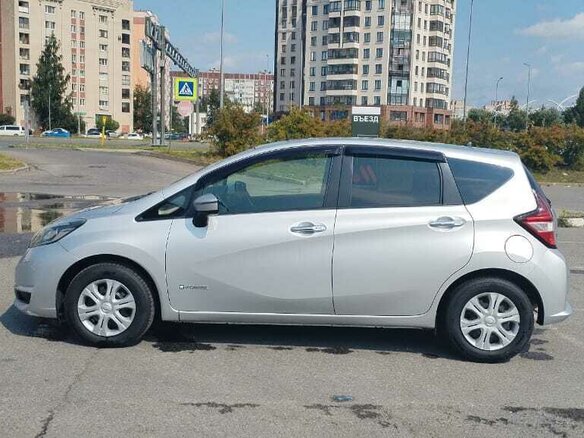 2017 Nissan Note e-Power II Рестайлинг, серый, 950000 рублей - вид 9