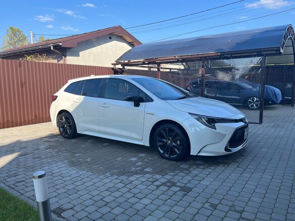 2020 Toyota Corolla XII (E210), белый, 2300000 рублей