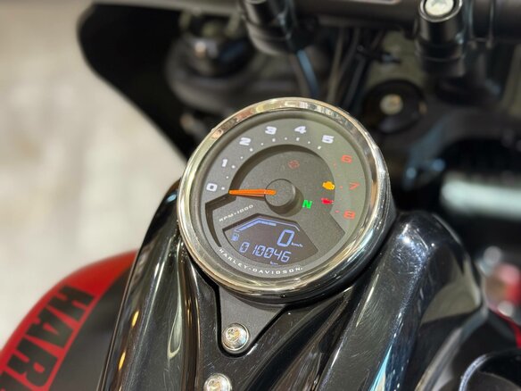 2021 Harley-Davidson Fat Bob, красный, 2100000 рублей - вид 19