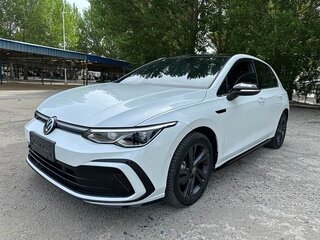 2023 Volkswagen Golf VIII, белый, 2000000 рублей, вид 1